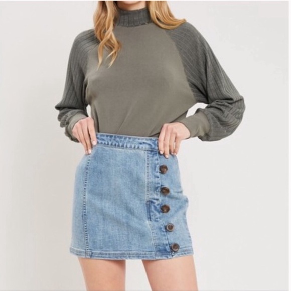 NWT Side Button Denim Skirt - Picture 3 of 6